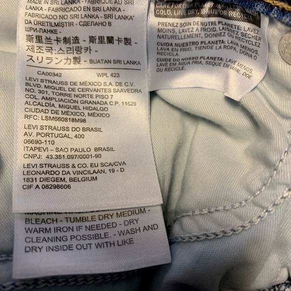 Levi’s  Women’s 314 Shaping Straight Jean, Size 29 - Picture 7 of 7